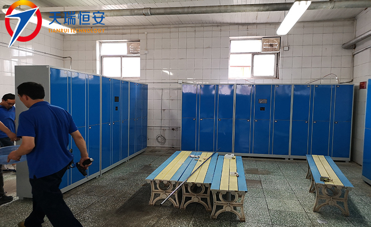 中央財經大學聯網型刷卡智能更衣柜 中央財經大學聯網型刷卡智能更衣柜